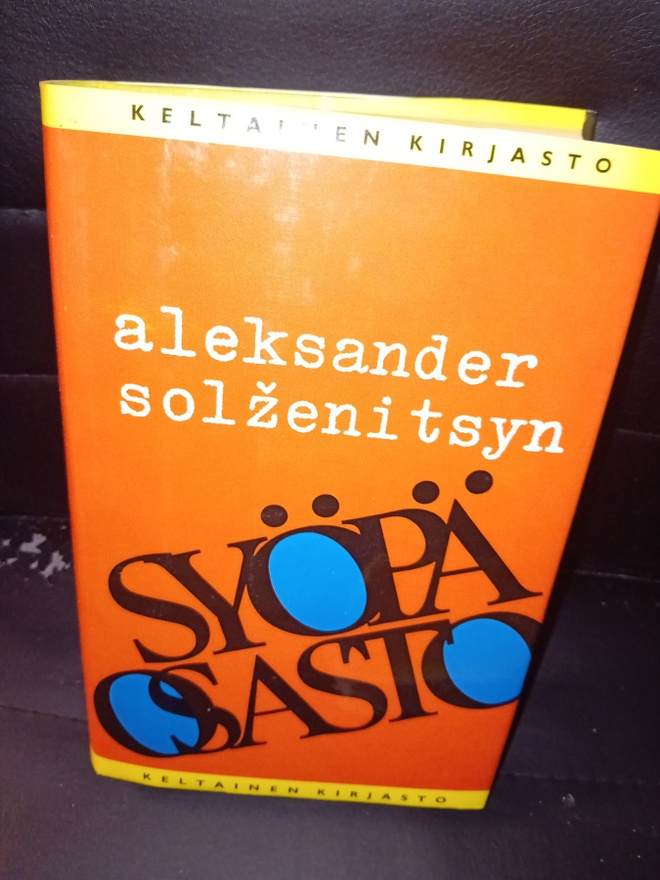 Solzenitsyn : Syöpäosasto ( SIS POSTIKULU )