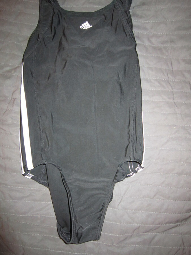 Adidas tyttöjen uimapuku  infinitex + 2 bikinit  130-140