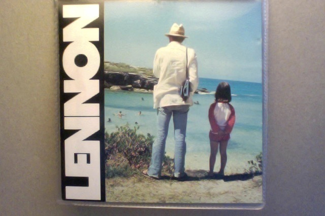 JOHN LENNON  ::  LENNON  ::  CD  ALBUM      1990