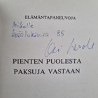 Kari Levola : Pienten puolesta paksuja vastaan (signeerat... - pikkukuva 3