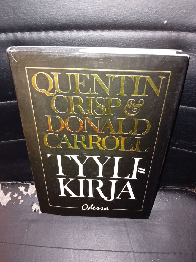 Crisp & Carroll : Tyylikirja ( SIS POSTIKULU )