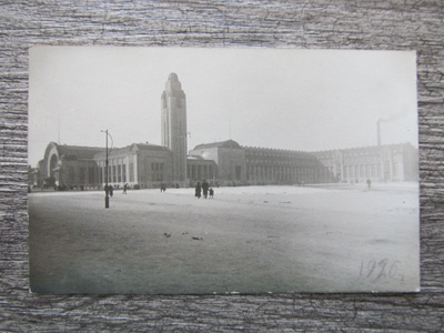 HELSINKI.....rautatieasema ja aukio, vanha kortti.