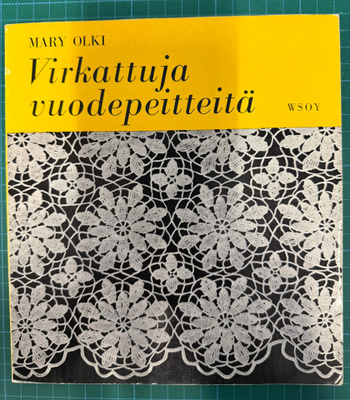 Mary Olki "Virkattuja Vuodepeitteitä" kirja