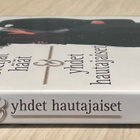 Neljät häät ja yhdet hautajaiset (2DVD) Erikoisjulkaisu - pikkukuva 3