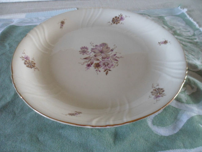 Arabia 33,5cm  Raili sarja 1940-50-luvulta