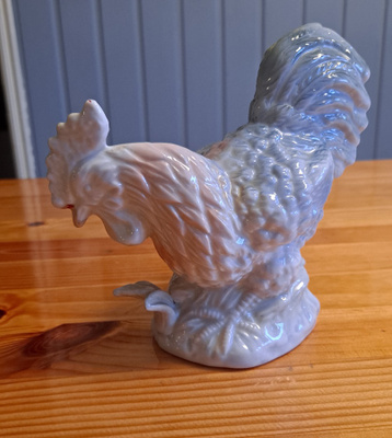 Posliinikukko, 13 cm x 14 cm