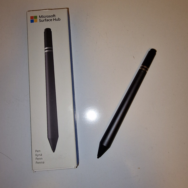 Surface Hub 1 - Pen Stylus /Tarjoaa