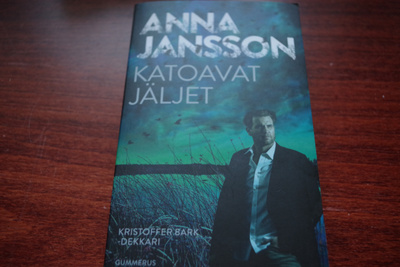Anna Jansson: Katoavat jäljet (2022)
