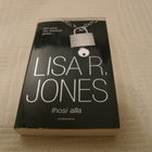Lisa R. Jones Ihosi alla  -pok - pikkukuva 1