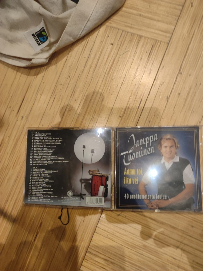 Jamppa Tuominen Aamu toi, ilta vei 40 unohtumstonta laulua
