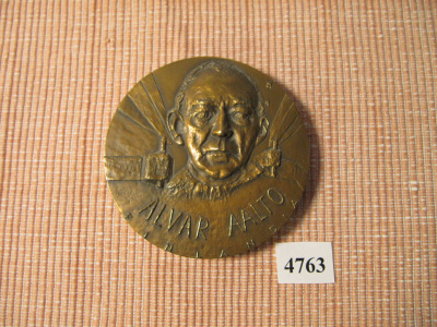 Alvar Aalto mitali 1974 / Eila Hiltunen 1974.