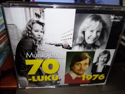 3CD MUISTOJEN 70-LUKU 1976 ( SIS POSTIKULU  )