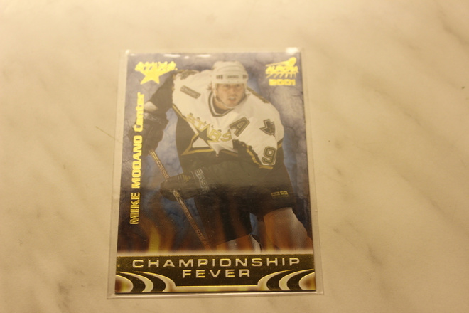 2000-01 Aurora Championship Fever Mike Modano #9