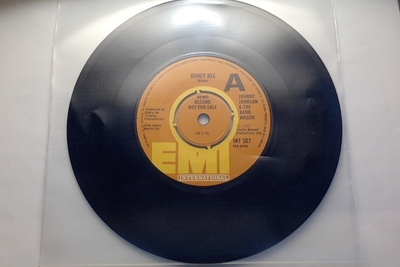 JOHNSON & THE BANDWAGON :: HONEY BEE :: VINYYLI 7"   1975 !!