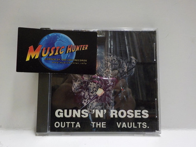 GUNS N ROSES - OUTTA THE VAULTS. CD