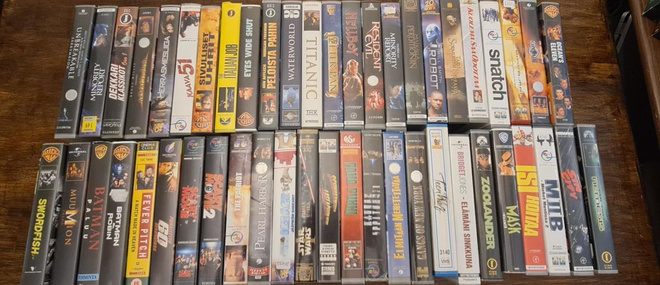 VHS - Paketti ( Toiminta / komedia yms ) Yli 50kpl