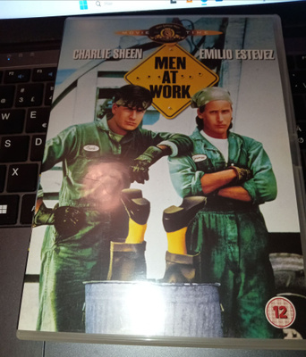 DVD Men At Work _ Roskakuskit