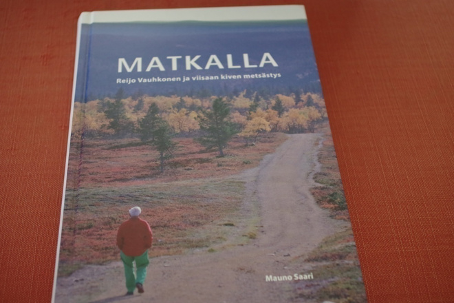 Matkalla, Reijo Vauhkonen ja viisaan kiven metsästys (2021)