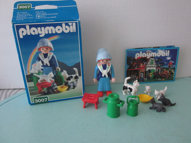 Retro Playmobil figuurisetti n:o 3007, emäntä kissoineen