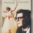 Federico Fellini: NAISTEN KAUPUNKI (1980) uusi ja muoveissa - pikkukuva 1