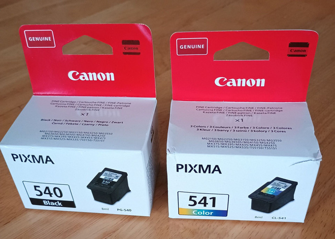 Canonin 3-väri ja musta väripatruunat