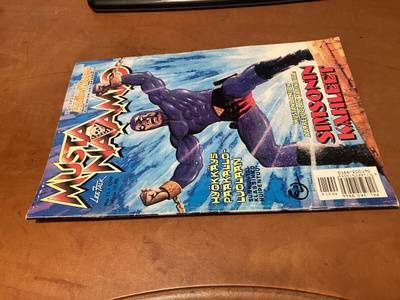 MUSTANAAMIO 10/1999