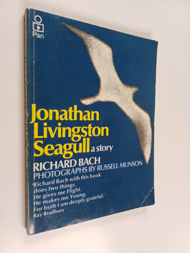 Richard Bach : Jonathan Livingston Seagull : a story
