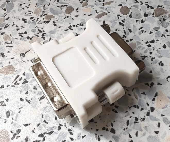 DVI-I 24+5 Uros To VGA 15 Pin Naaras Adapteri