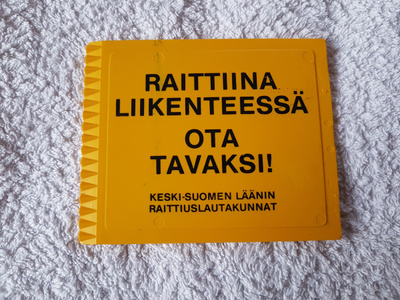 Raittiina liikenteessä jääraappa