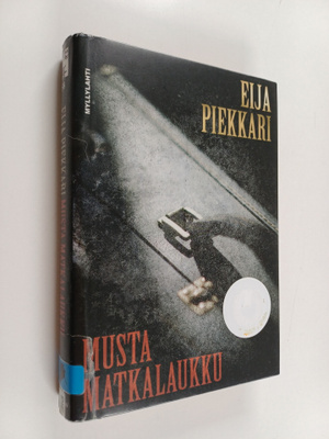 Eija Piekkari : Musta matkalaukku : jännitysromaani