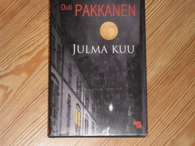 Pakkanen, Outi: Julma kuu 1. skp v. 2012