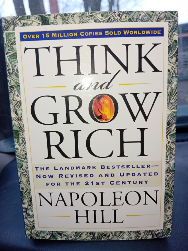 Napoleon Hill : Think and Grow rich ( SIS POSTIKULU  )