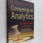 Thomas H. Davenport : Competing on analytics : the new sc... - pikkukuva 1