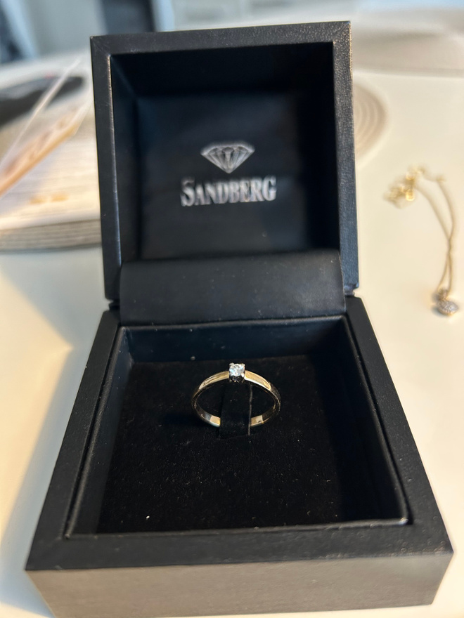 Sandbergin timanttisormus
