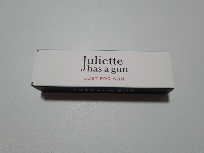 Hajuvesi, Deluxe koko Juliette Has a Gun Lust for Sun