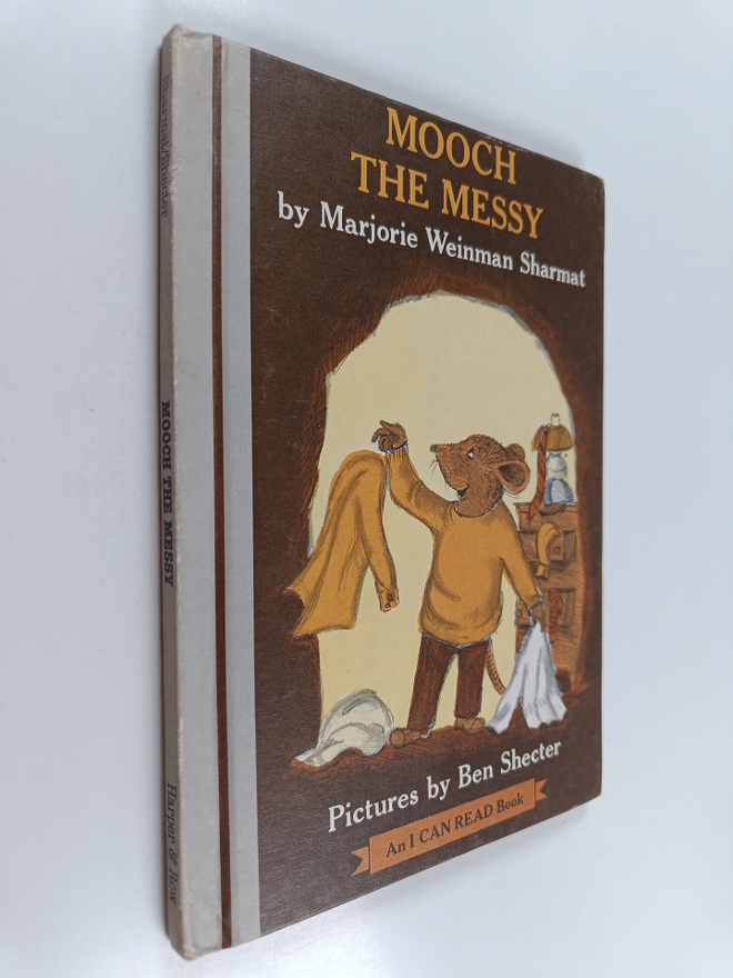 Marjorie Weinman Sharmat : Mooch the messy