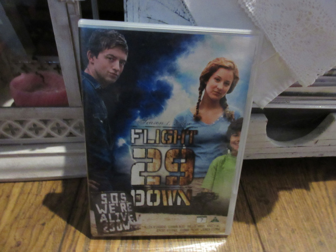 Flight 29 Down, season 1 dvd.¤