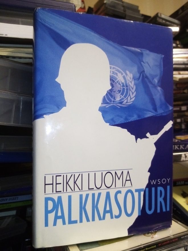 Heikki Luoma :  Palkkasoturi ( SIGNED) SIS POSTIKULU