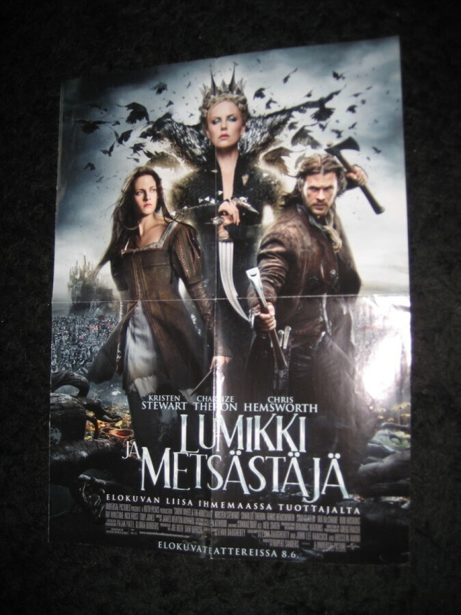 Lumikki ja metsästäjä juliste