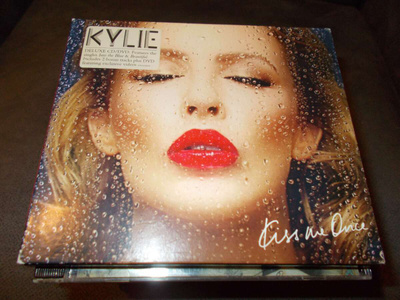 2 - CD KYLIE ** KISS ME ONCE ** DELUXE EDITION **