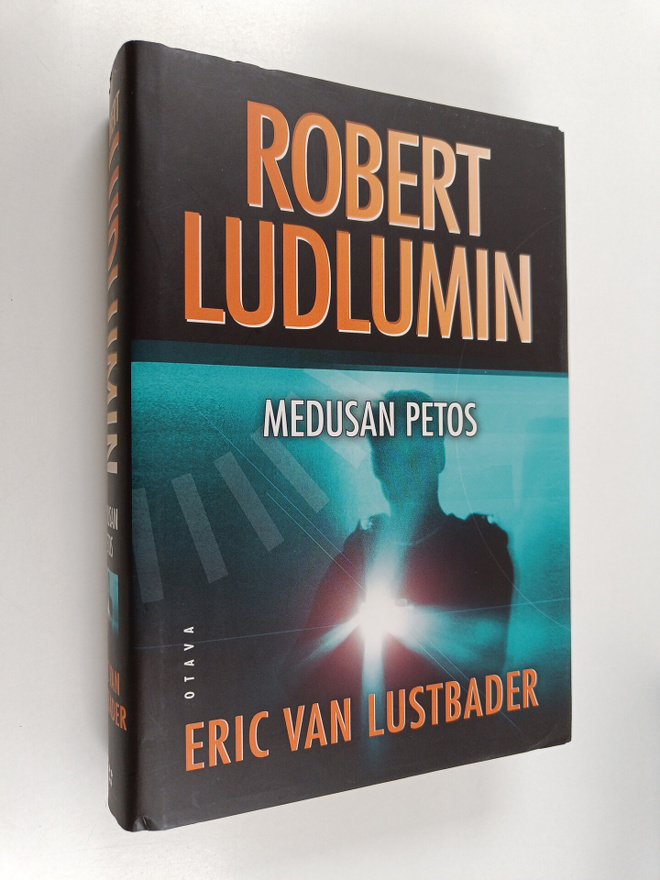 Eric Van Lustbader : Medusan petos