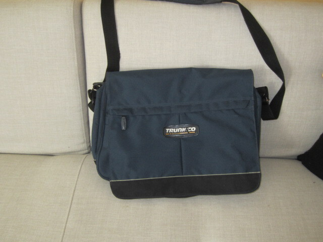 Trunk Samsonite olkalaukku tietokonelaukku