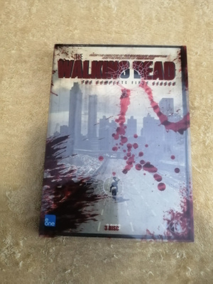 WALKING DEAD THE COMPLETE FIRST SEASON DVD
