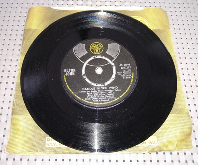 ELTON JOHN SINGLE DJS 297 CANDLE IN THE WIND  1973