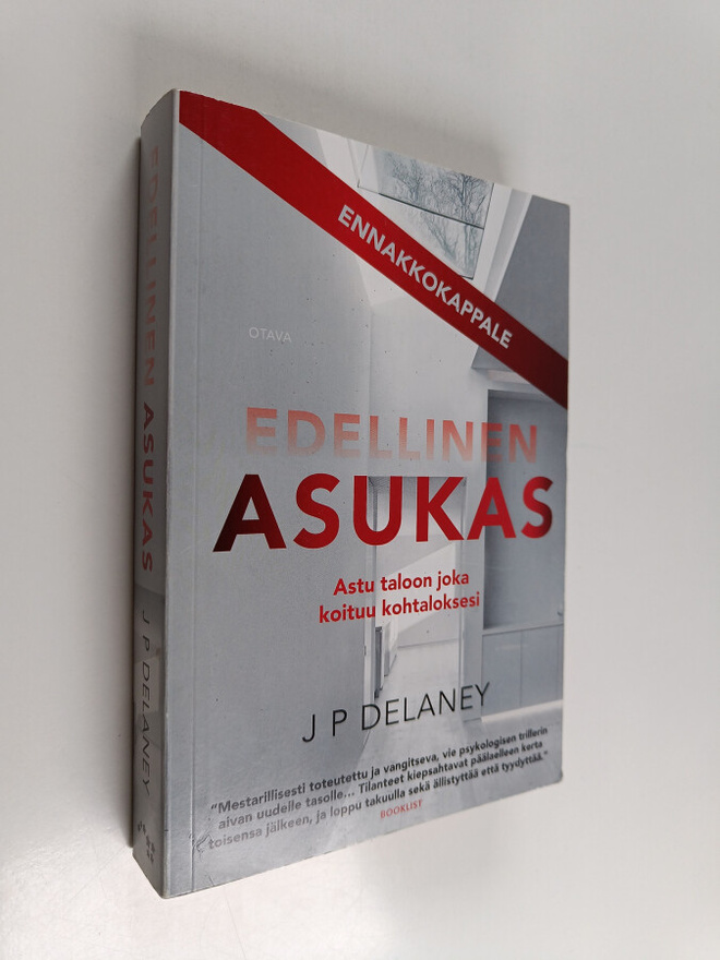 J. P. Delaney : Edellinen asukas (näytekappale)