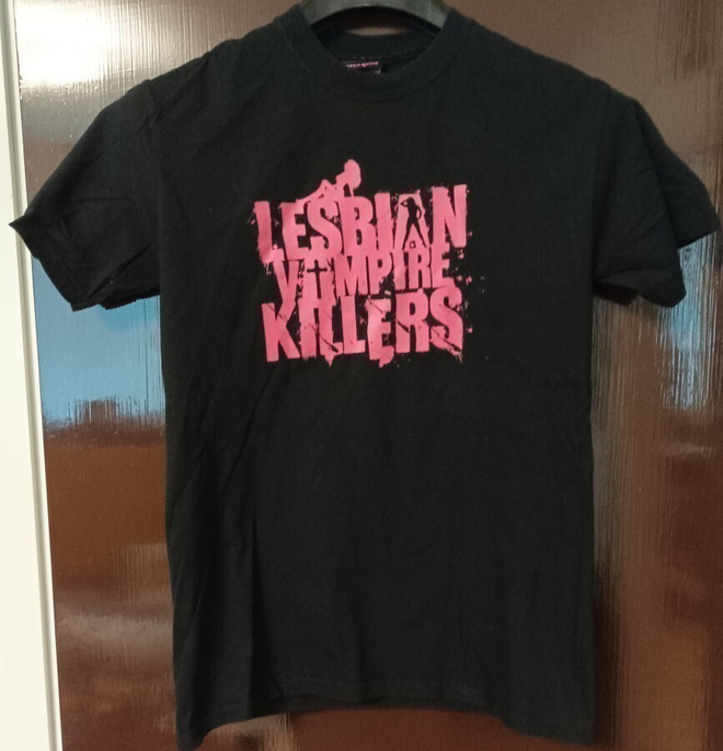 Lesbian Vampire Killers -paita, koko S