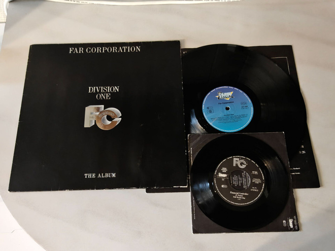 LP+single Far Corporation/division one