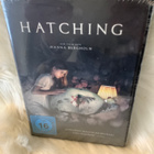 HATCHING (Pahanhautoja)  MUOVEISSA - pikkukuva 1
