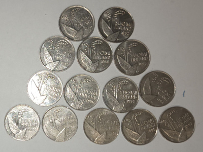14 kpl 10 penniä 1990-2000, 2 kuvaa