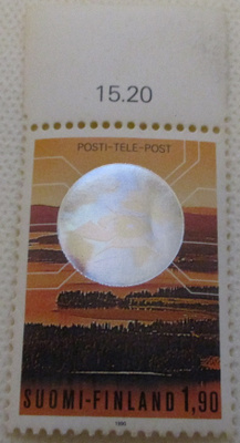 Leimaamaton postimerkki Loisto Hologrammi 1,90 mk PTL 1990